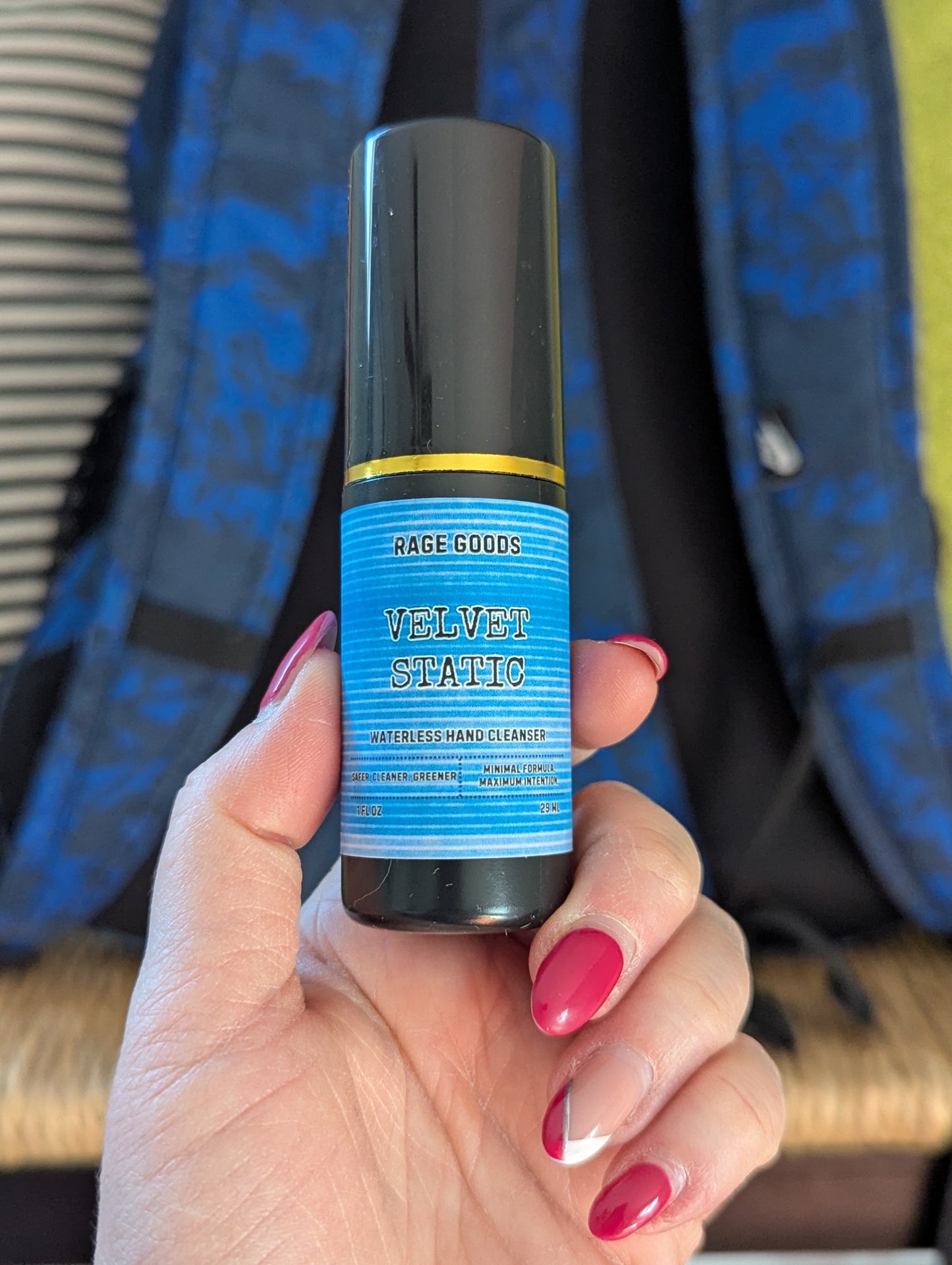 Waterless Hand Cleanser: Essential Oils