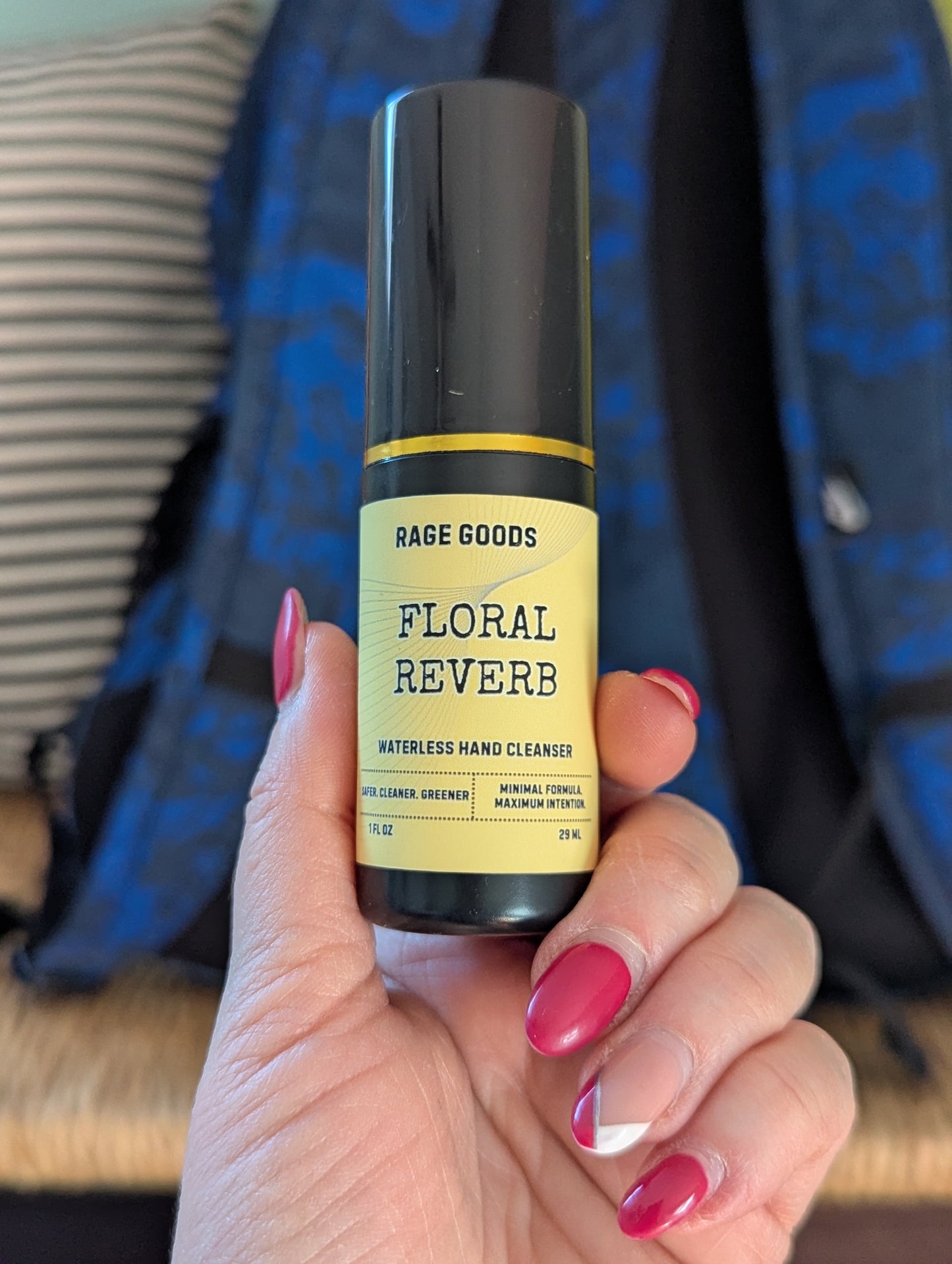 Waterless Hand Cleanser: Essential Oils
